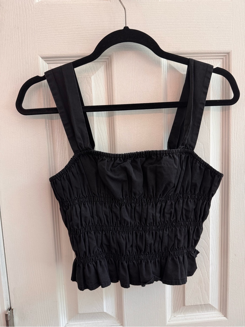 ENDLESS ROSE Black Smocked Crop Top Size Small